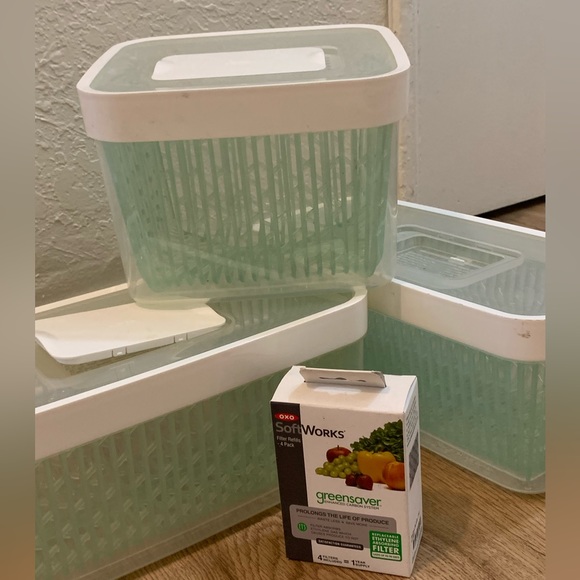 Good Grips GreenSaver Produce Keeper - 2 Large and one small - Picture 1 of 7